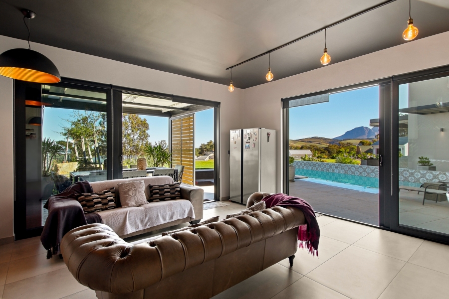 8 Bedroom Property for Sale in High Riding Country Estate Western Cape